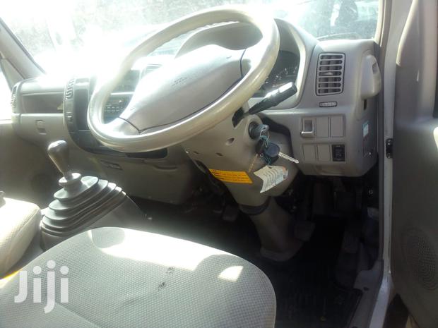 Toyota Dyna 2013 White - thumbnail 5