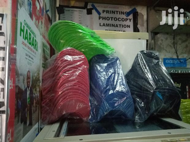 Plain Caps - main view