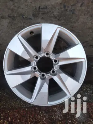Original Rim Size 17 Inch for Latest Prado Tx 150.