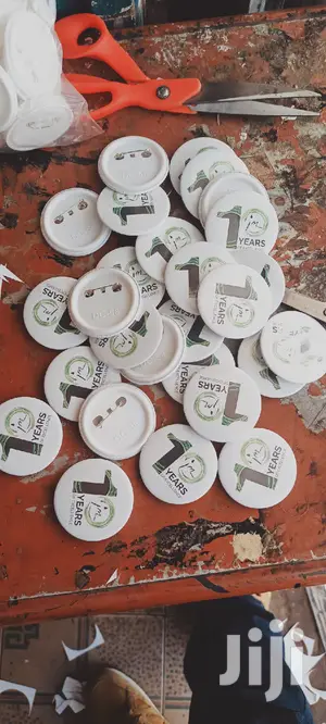 Pin Button Badges for Events, Anniversaries