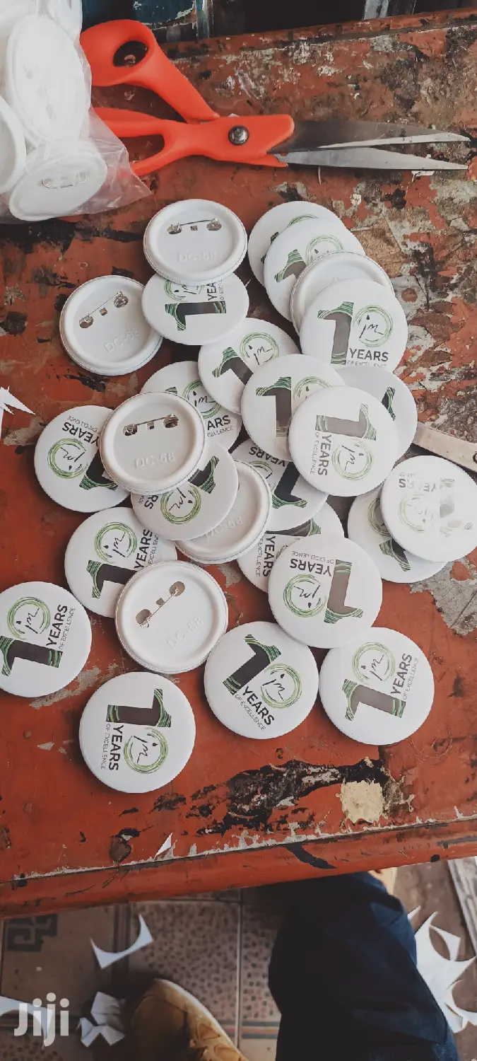 Pin Button Badges for Events, Anniversaries
