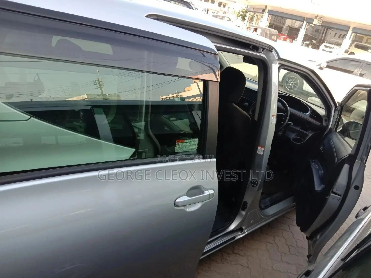 Toyota Sienta 2016 Silver