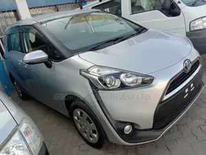 Toyota Sienta 2016 Silver