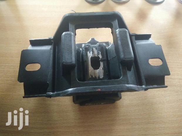 Mazda Demio Left Engine Mount - thumbnail 2