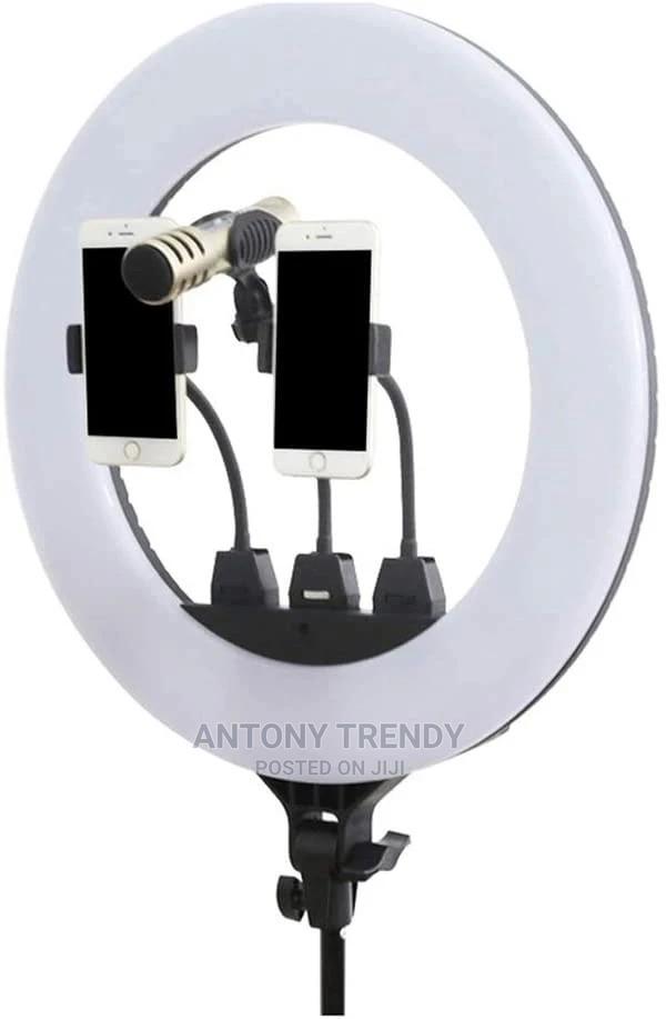 Led Ring Light 18 Inches With Tripod Bag And Holders - main view