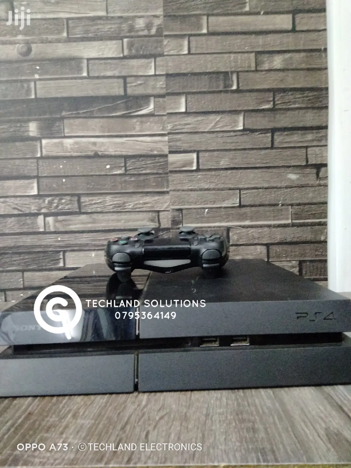 Playstation 4 , 500 Gb , Pad and All Cables