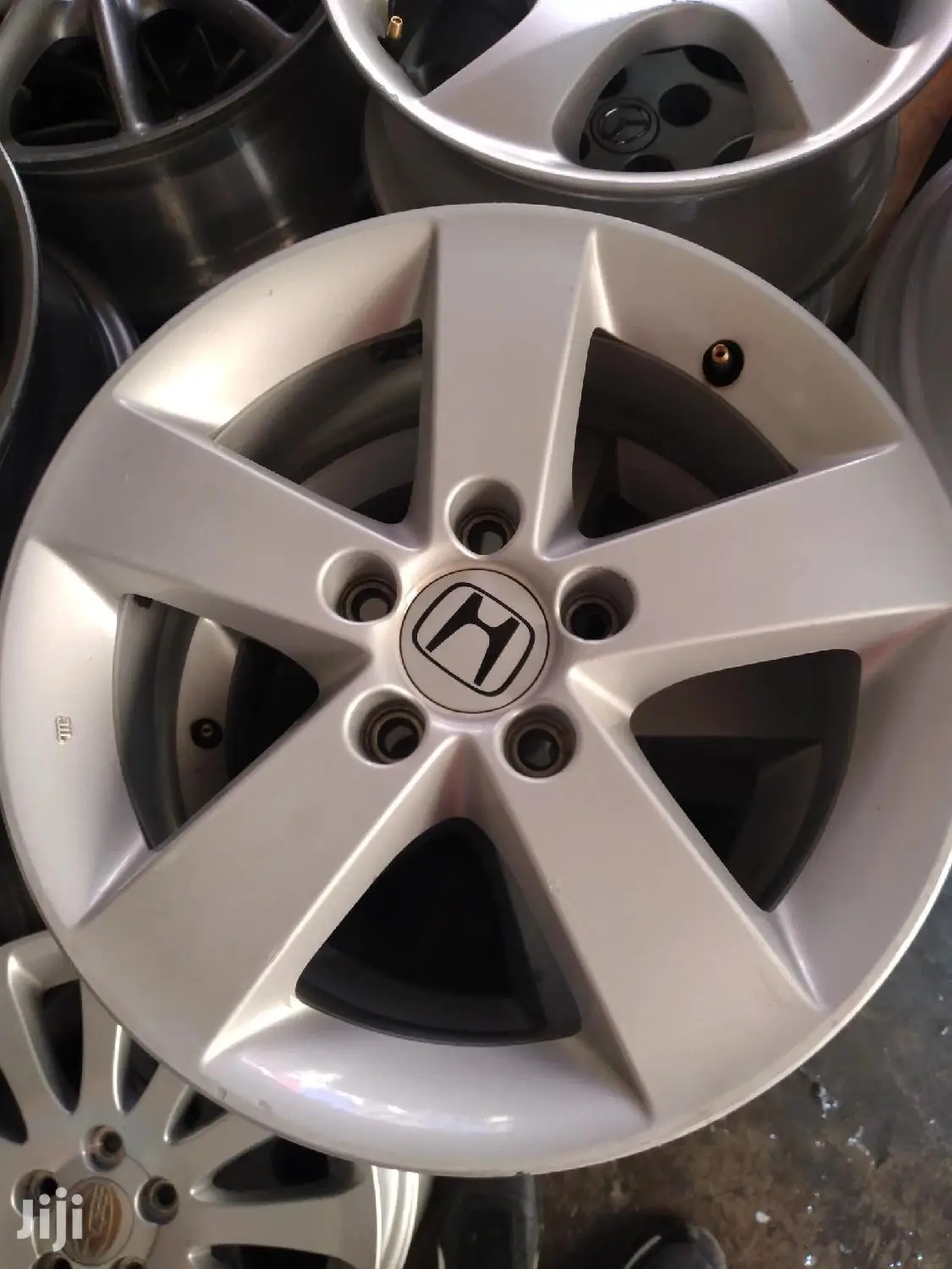 Quality Original Rims Set Size 16 Inch for Honda 5 Holes.