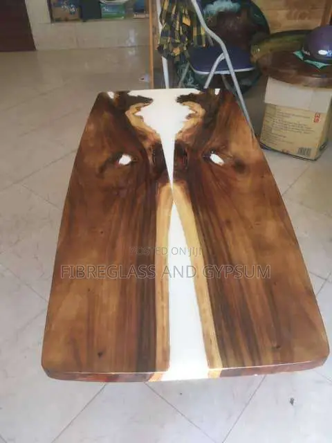 EPOXY RESIN TABLE TOP AND KITCHEN COUNTERS FINISH