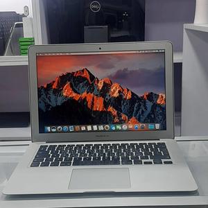 Laptop Apple MacBook Air 2017 8GB Intel Core I7 SSD 128GB