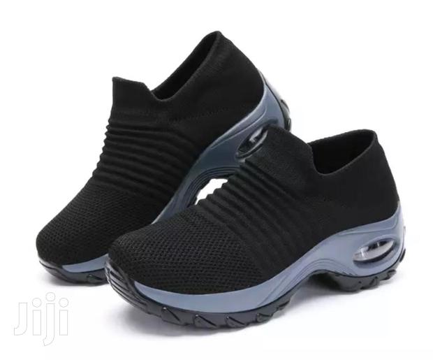 Comfortable Breathable Sneakers - thumbnail 3