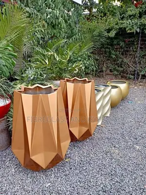 Flower Pots/Vessels