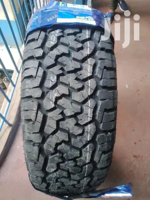 Quality Comforser Tires Sizes 265/65r17 A/T .