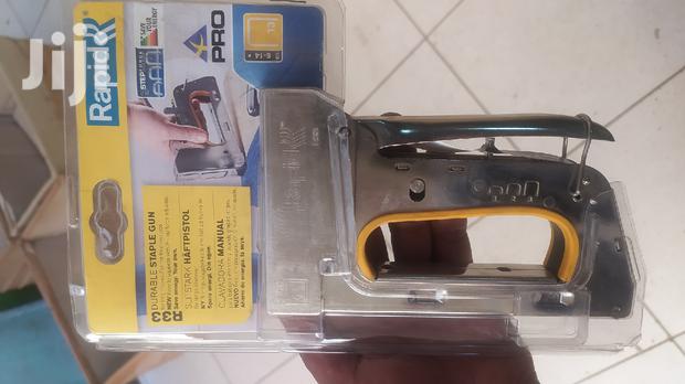 Rapid Pro R33E Staple Gun With Trigger - thumbnail 2