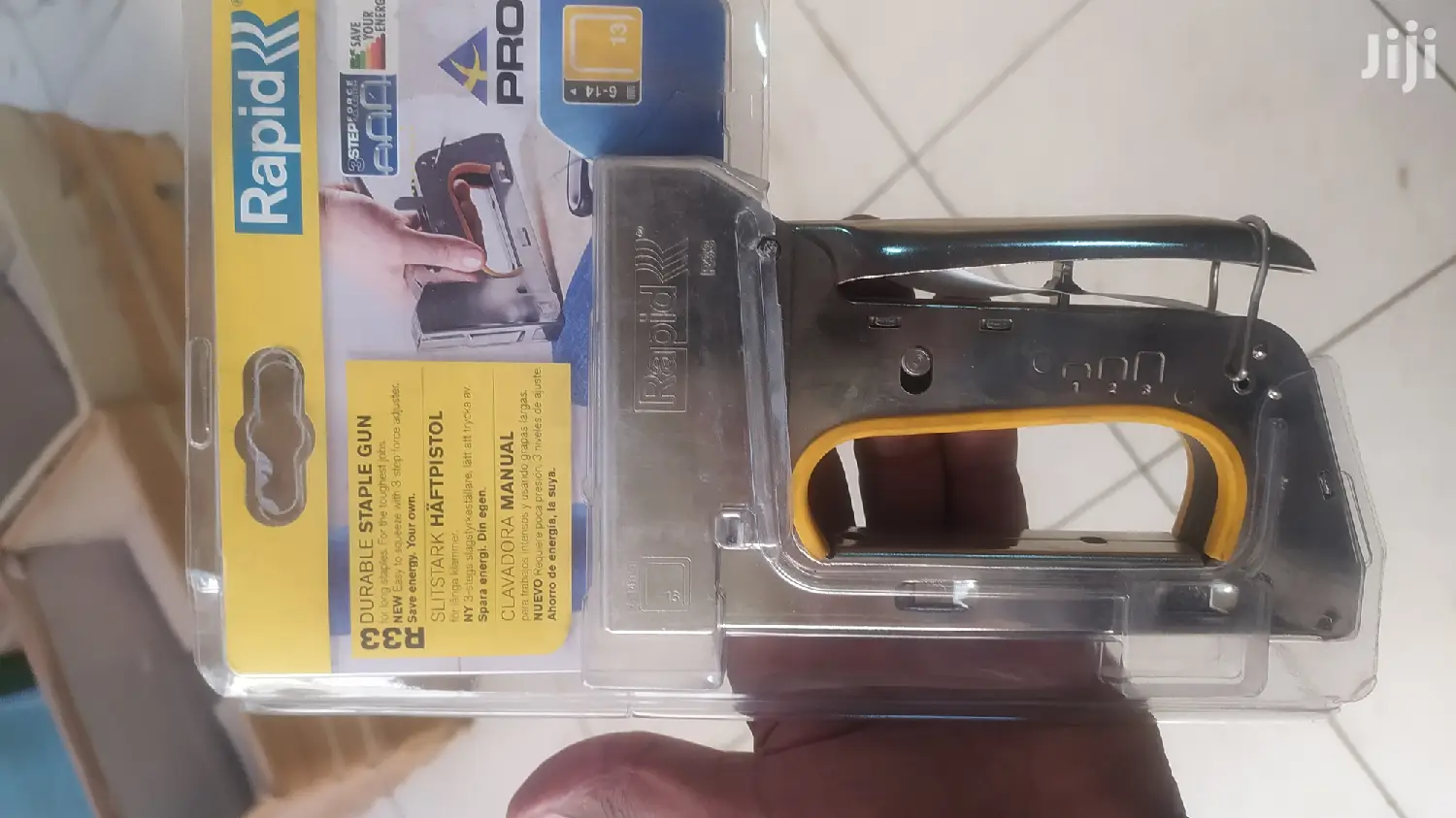 Rapid Pro R33E Staple Gun With Trigger