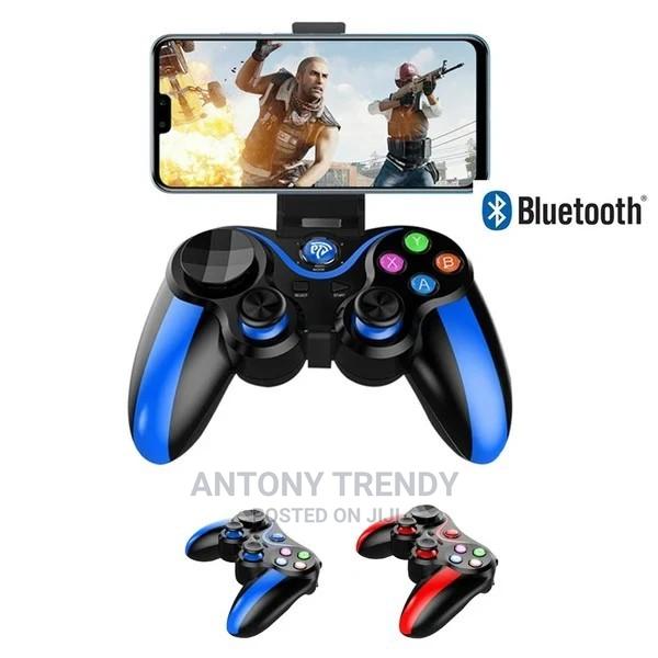 Smartphone Game Controller - main view