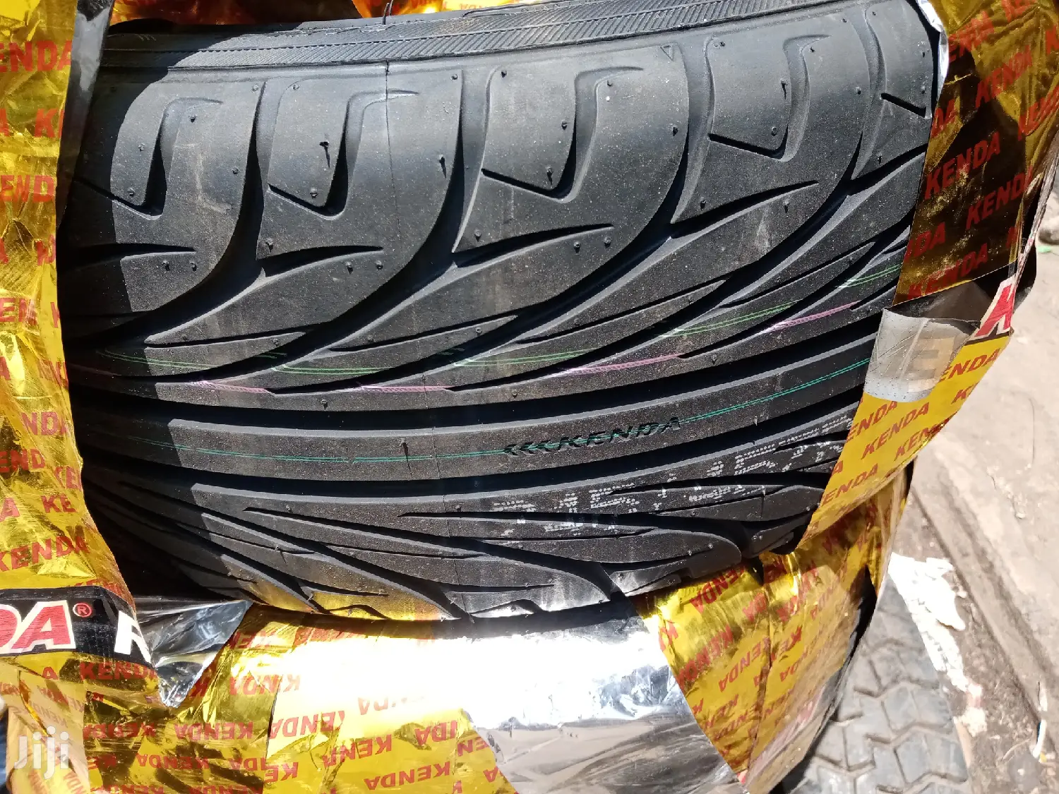 245/45r17 Kenda