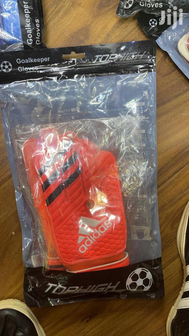 Goalkeeper Gloves - thumbnail 10