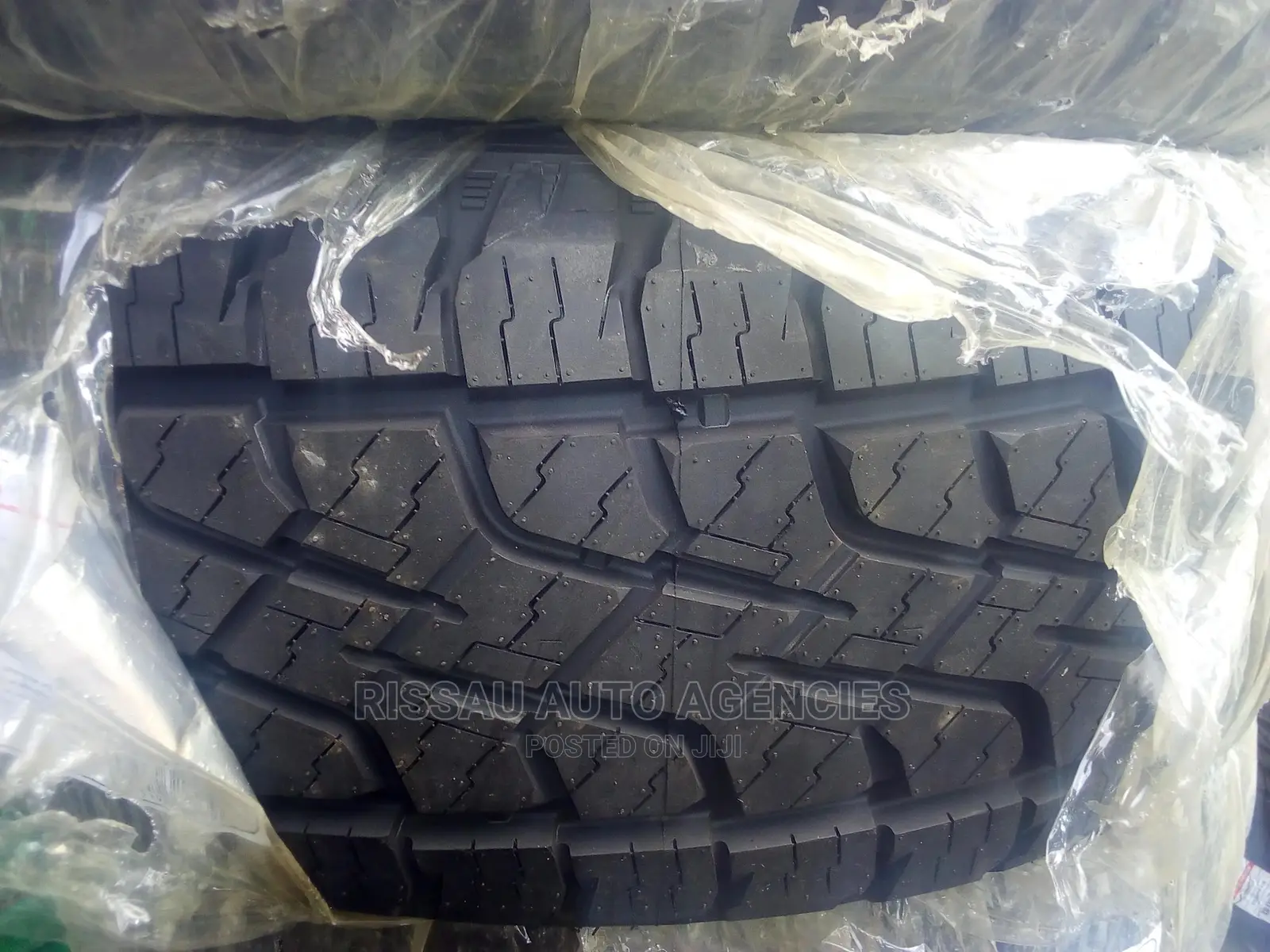 235/60 R 18 Yeada AT Tyres
