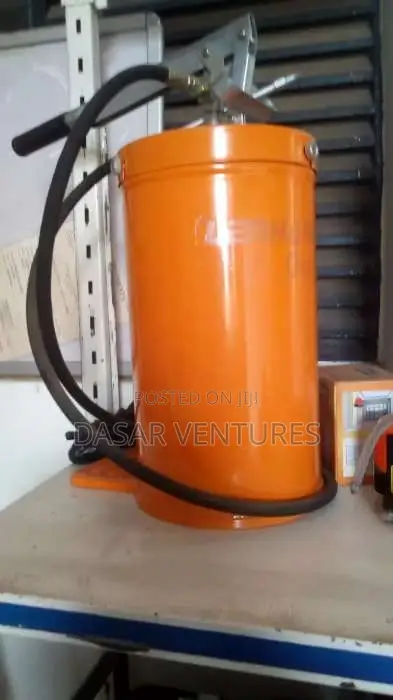 Manual Handheld Greasing Machine