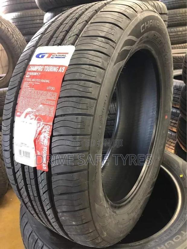 215/55 R17 Gt Champiro Made in China