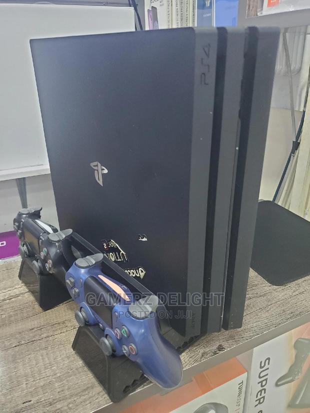 PS4 Pro Cooling+ Charging Dock - thumbnail 2