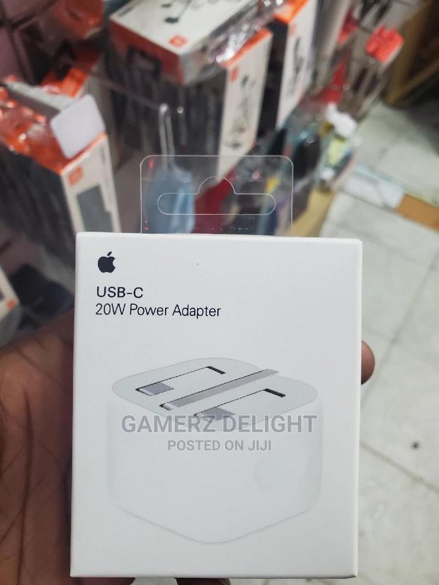 Apple Usb - C Adaptor (Original) - main view
