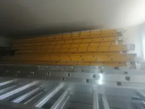 28 Ft Fiberglass Ladder (8.4 Meter)