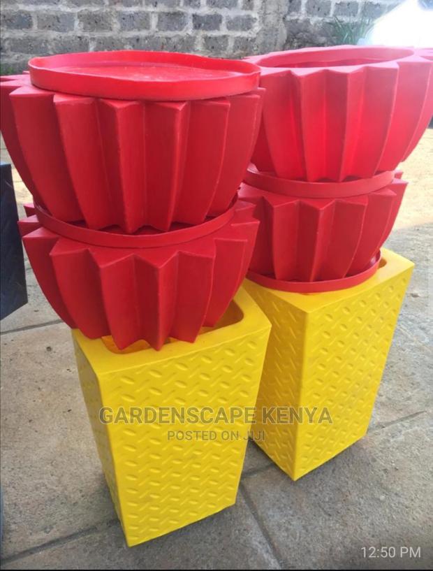 Plastic Planters - thumbnail 4