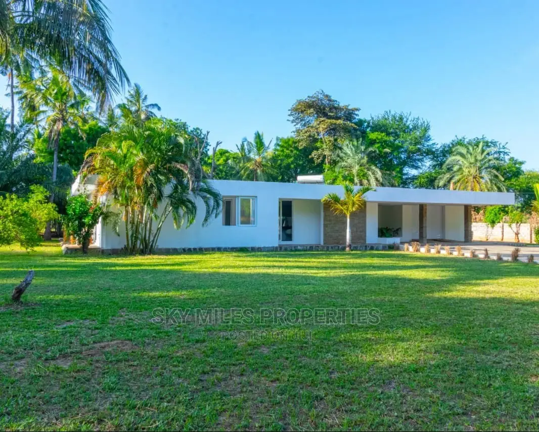3bdrm Villa in Mtwapa Creekside for Sale