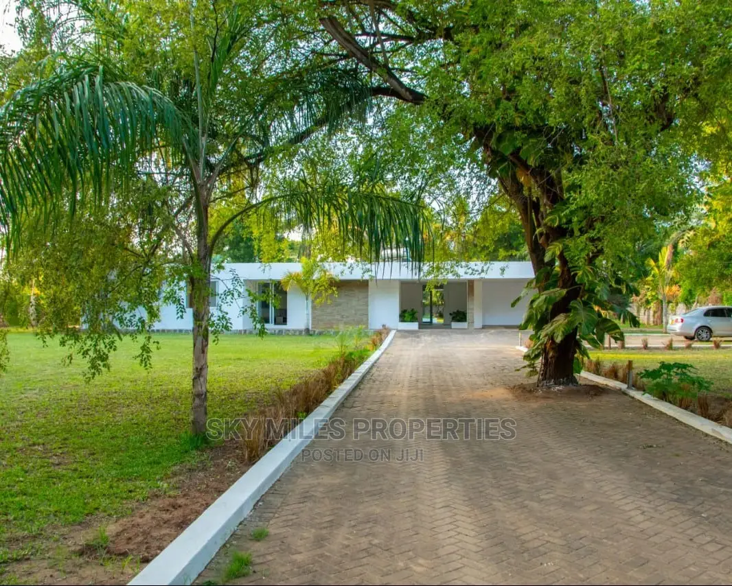 3bdrm Villa in Mtwapa Creekside for Sale