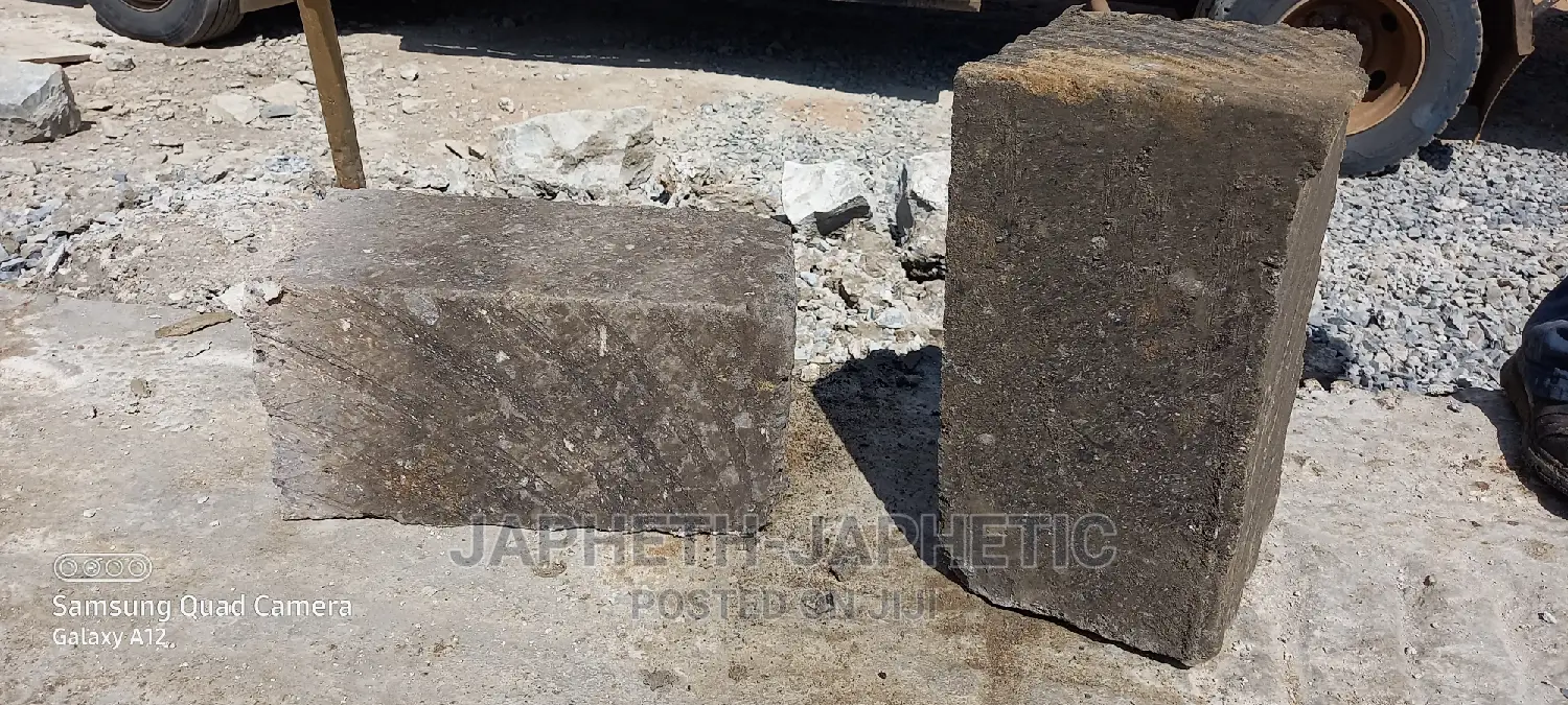 1st Grade Grey Machine Cut Stones