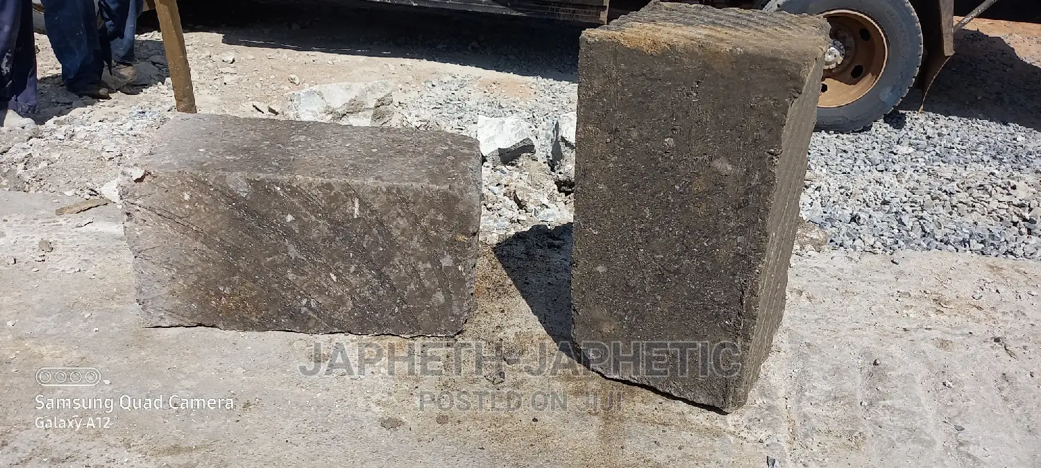 1st Grade Grey Machine Cut Stones