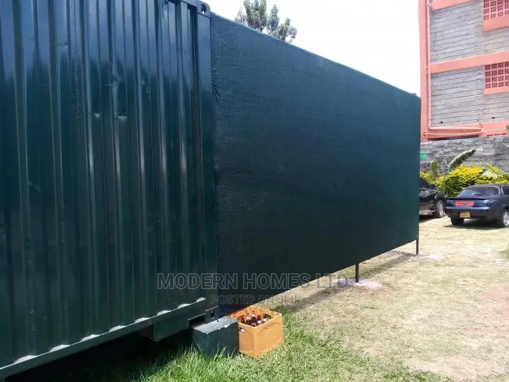 Screen Fence - Keep Out Prying Eyes