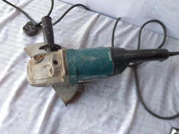 Angle Grinder - Genuine Makita 9 Inch Heavy Duty 240v- EX-UK