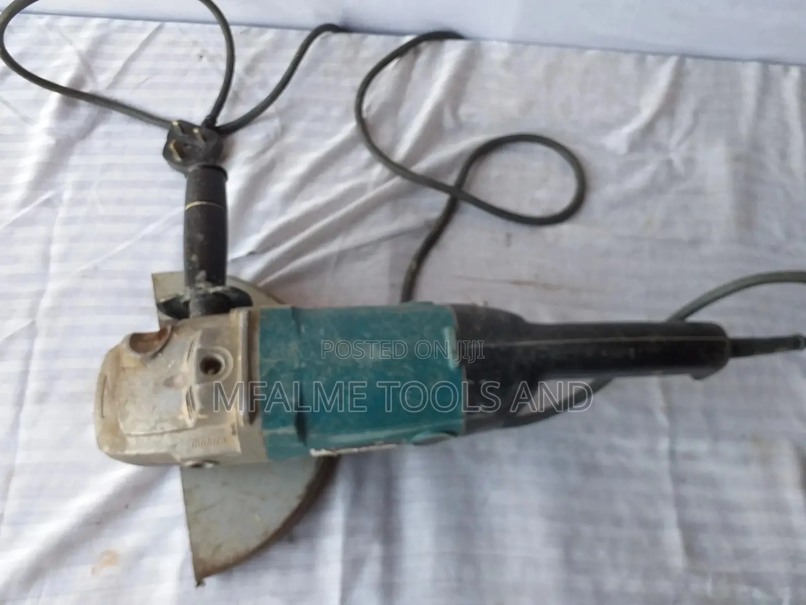 Angle Grinder - Genuine Makita 9 Inch Heavy Duty 240v- EX-UK