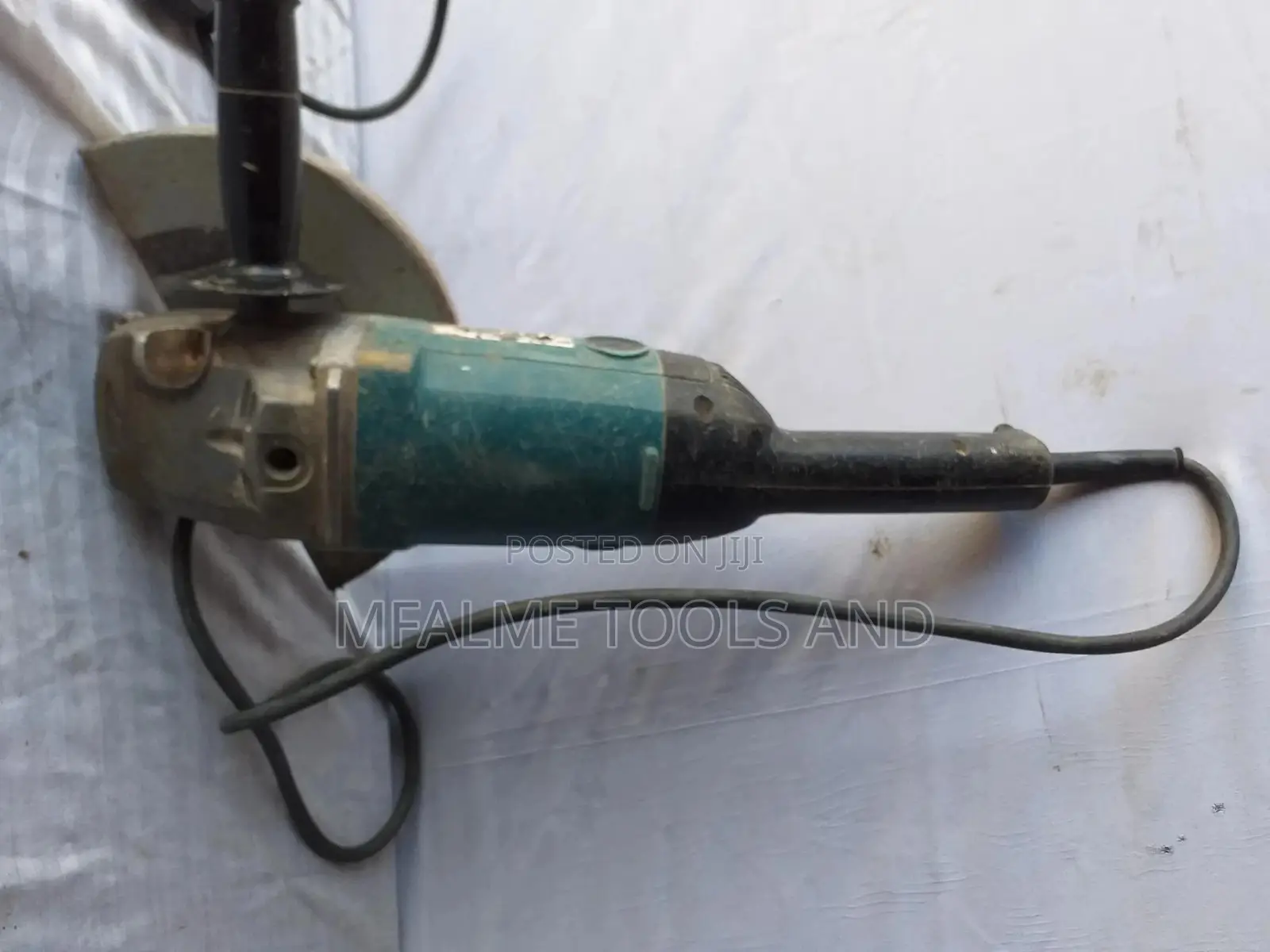 Angle Grinder - Genuine Makita 9 Inch Heavy Duty 240v- EX-UK