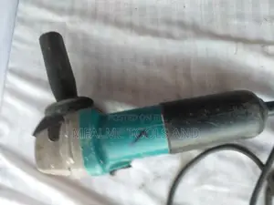 Grinder - Genuine Makita Small Grinder, 800w, 240v- EX-UK