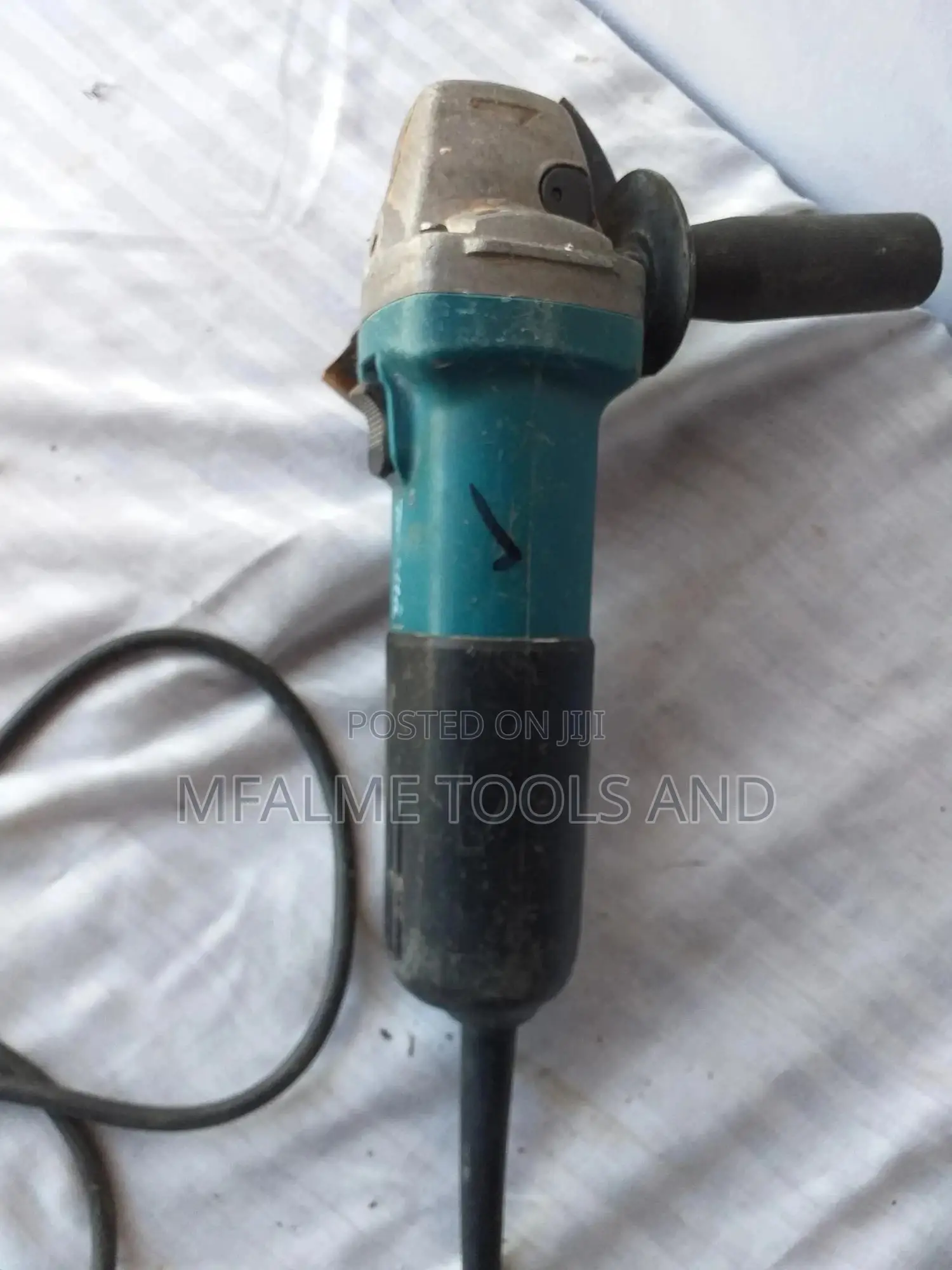 Grinder - Genuine Makita Small Grinder, 800w, 240v- EX-UK