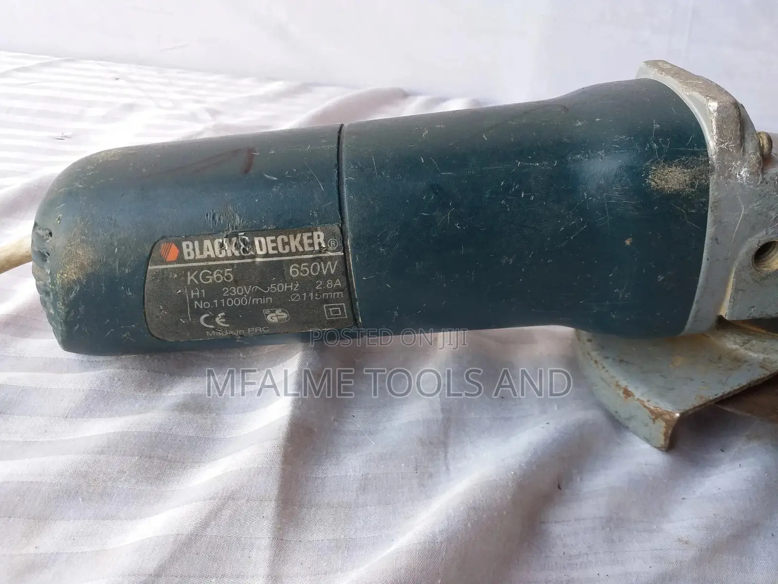 Grinder -B Decker Small Light Duty Grinder 800w, 240v- Ex-Uk