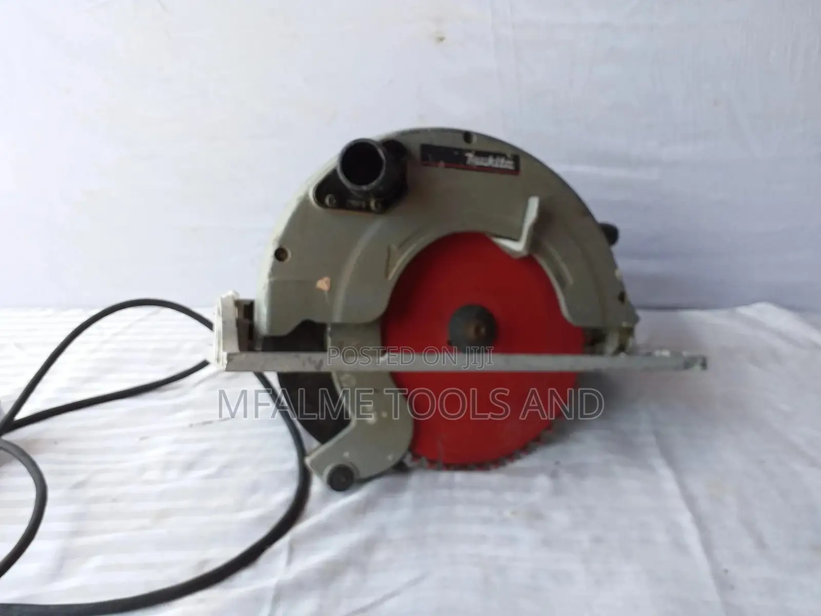 Circular Saw - Genuine Makita 9" 240v, 1350W Saw - Ex-Uk