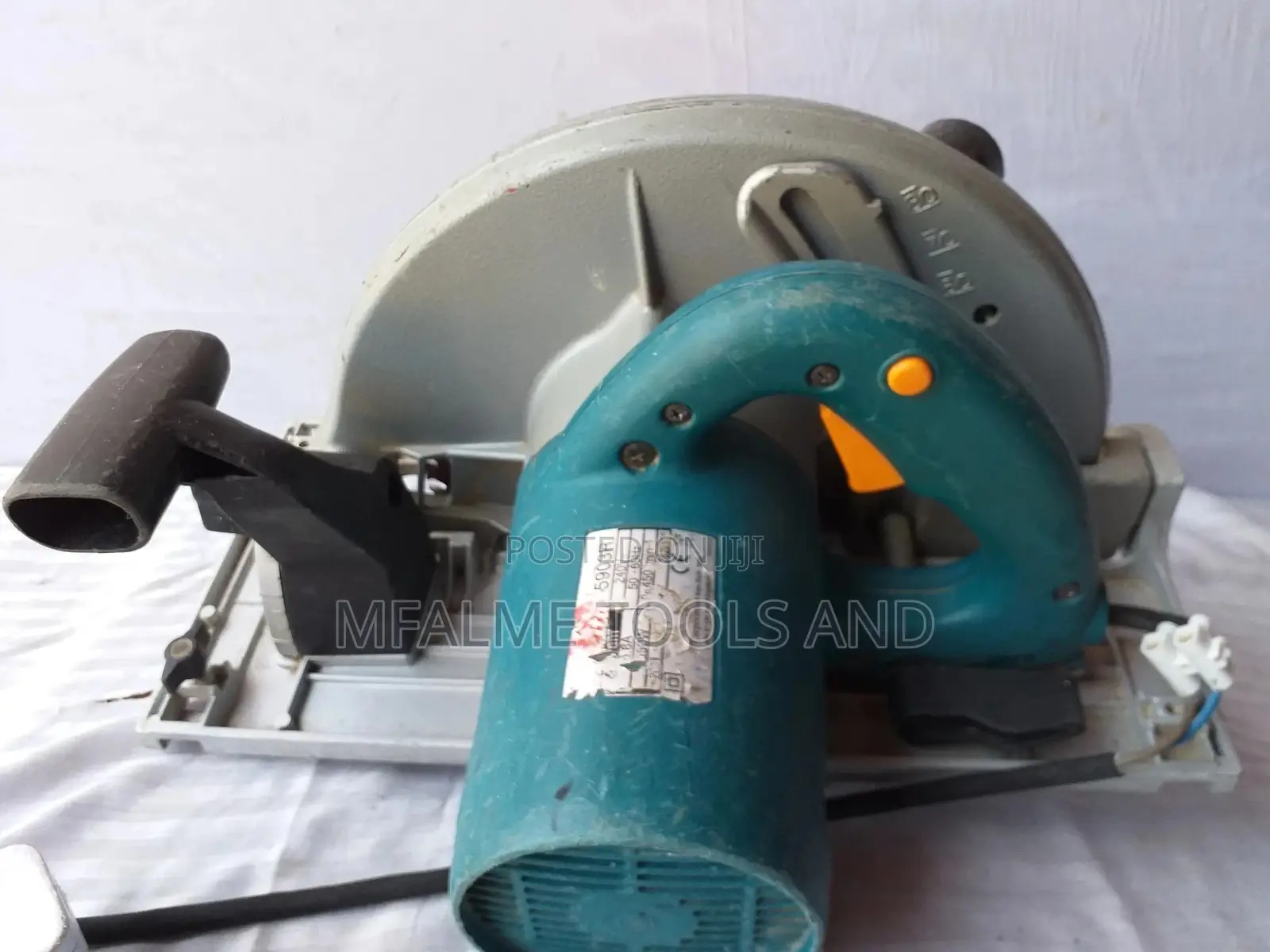 Circular Saw - Genuine Makita 9" 240v, 1350W Saw - Ex-Uk