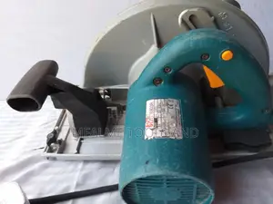Circular Saw - Genuine Makita 9" 240v, 1350W Saw - Ex-Uk