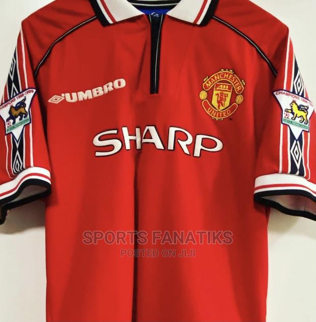 Manchester United Retro Jersey - main view