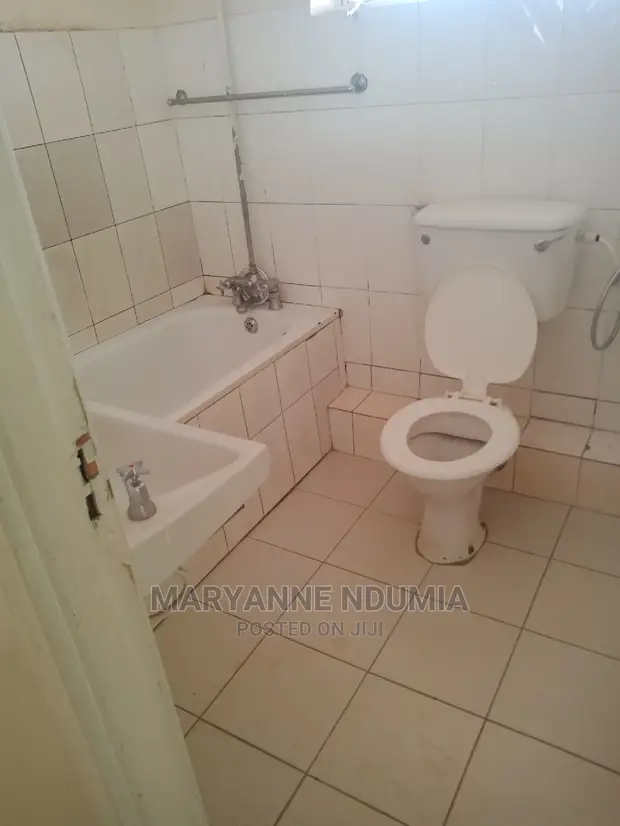 Three Bedrooms With an Sq South C Oleshapara at 55000