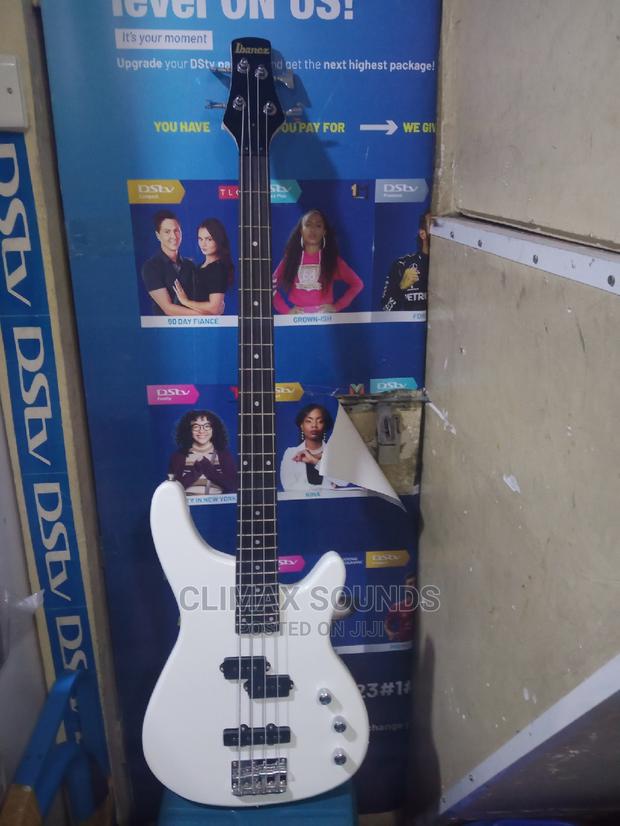 Bass Guitar Ibanez 4 Strings