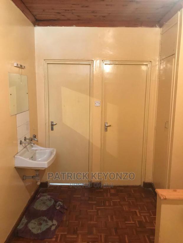 4bedroomed Maisonette With Dsq for Sale - thumbnail 4