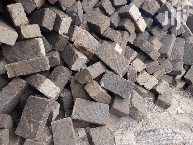 Quality Machine Cut Stones - thumbnail 3