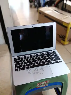 Laptop Apple MacBook Air 4GB Intel Core I5 SSD 60GB