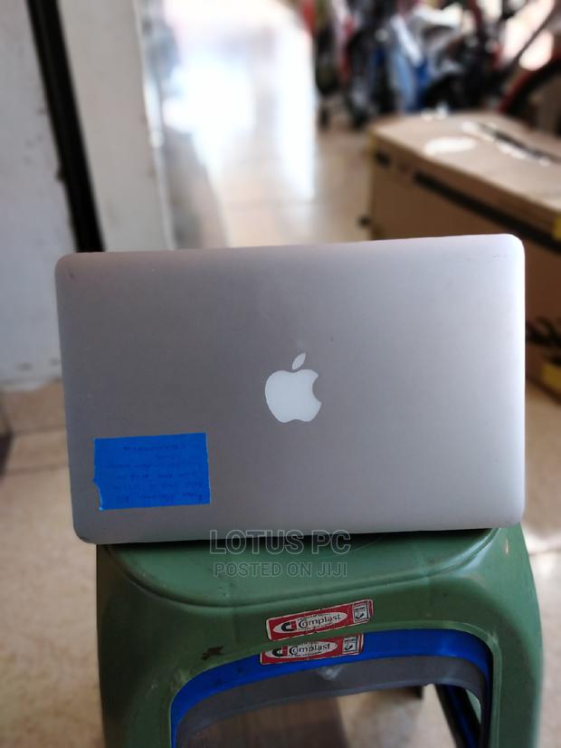Laptop Apple MacBook Air 4GB Intel Core I5 SSD 60GB - thumbnail 3