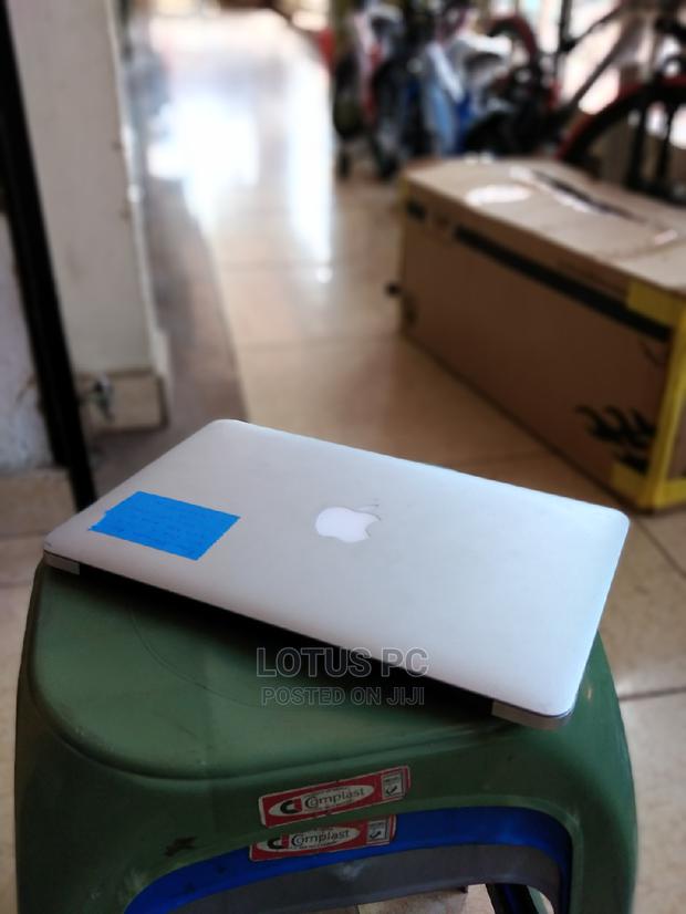 Laptop Apple MacBook 4GB Intel Core I5 SSD 60GB - main view